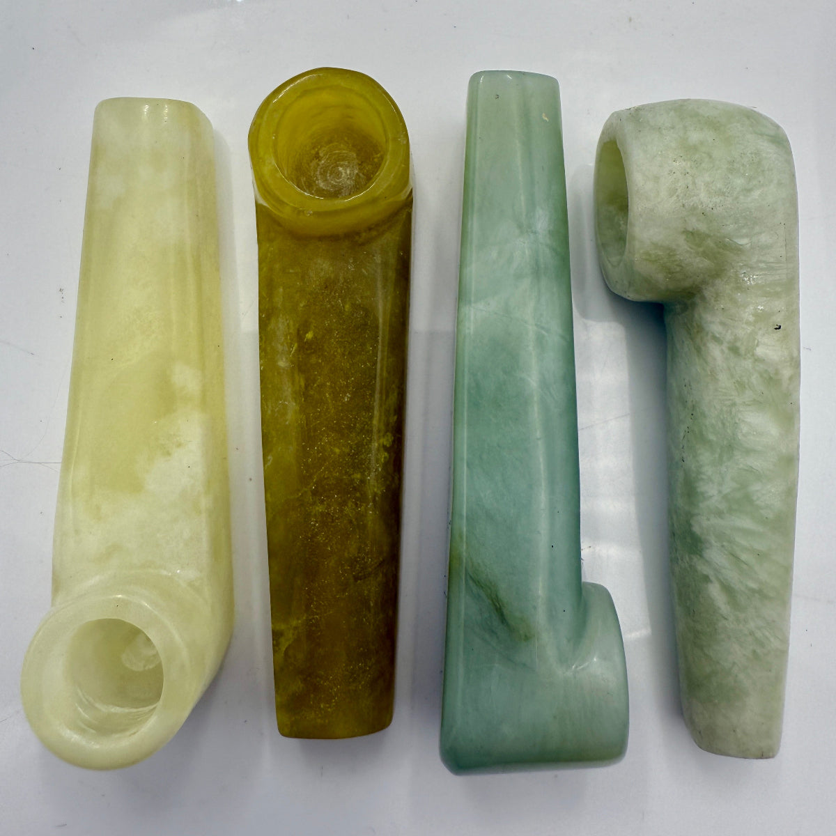 3" Jade Hand-Carved Pipe [HP-J-5+]