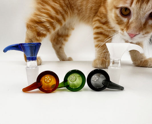 14mm Glass Funnel Bowl w/ Handle & Built-In Screen - Assorted Colors [GB-7D]